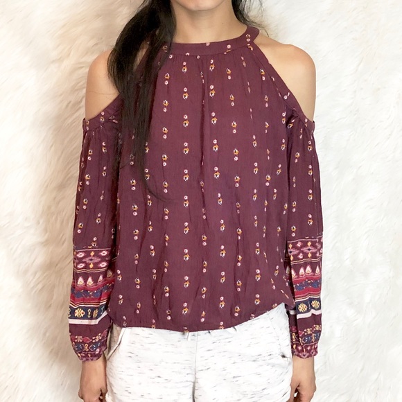 Hollister Tops - Hollister bohemian tribal cutout shoulder blouse